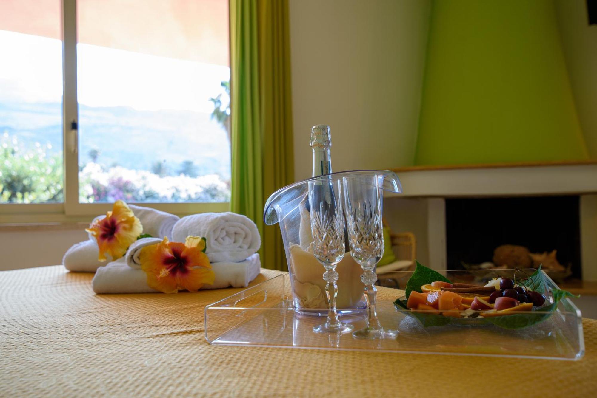 Villa Megna - Green Paradise B&B パレルモ エクステリア 写真